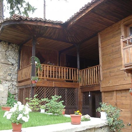 Sarafova Guest House Koprivshtitsa Eksteriør billede