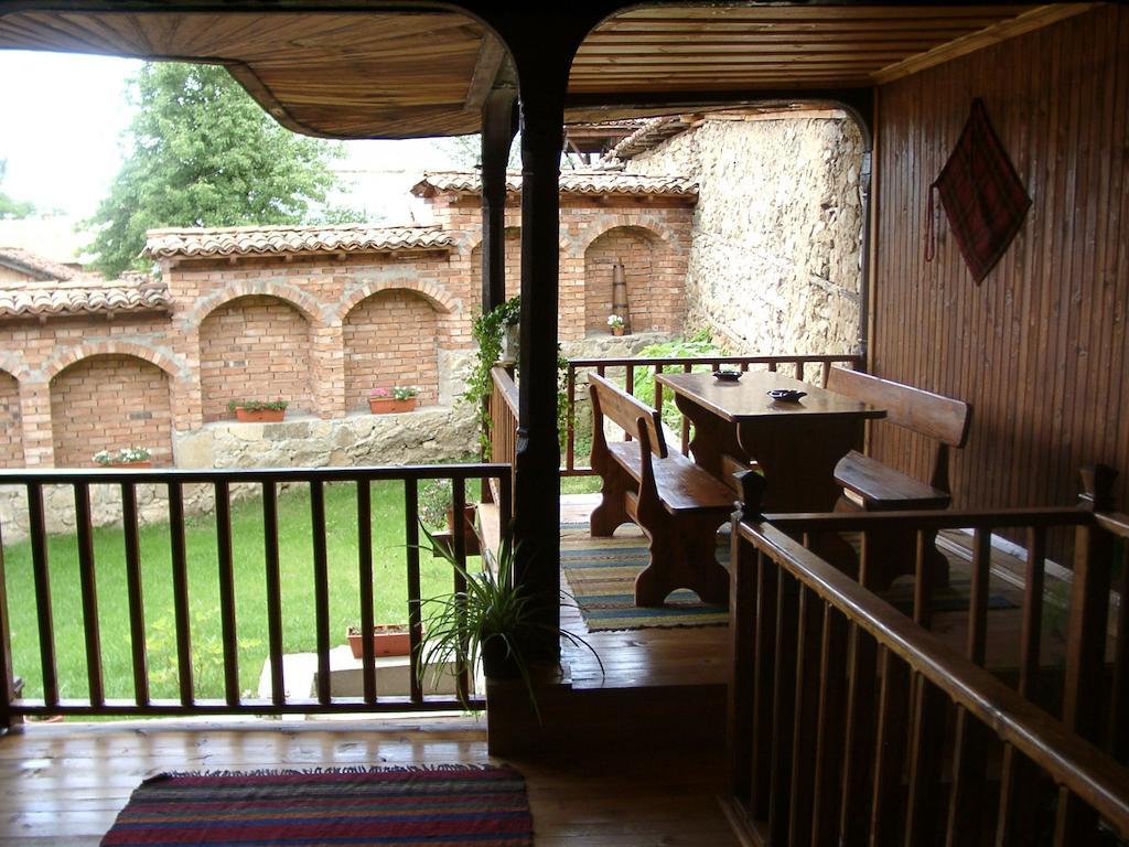 Sarafova Guest House Koprivshtitsa Eksteriør billede