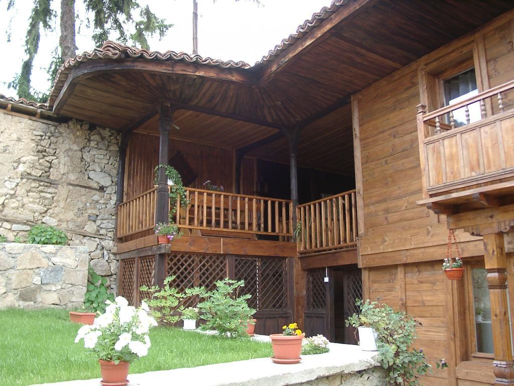 Sarafova Guest House Koprivshtitsa Eksteriør billede