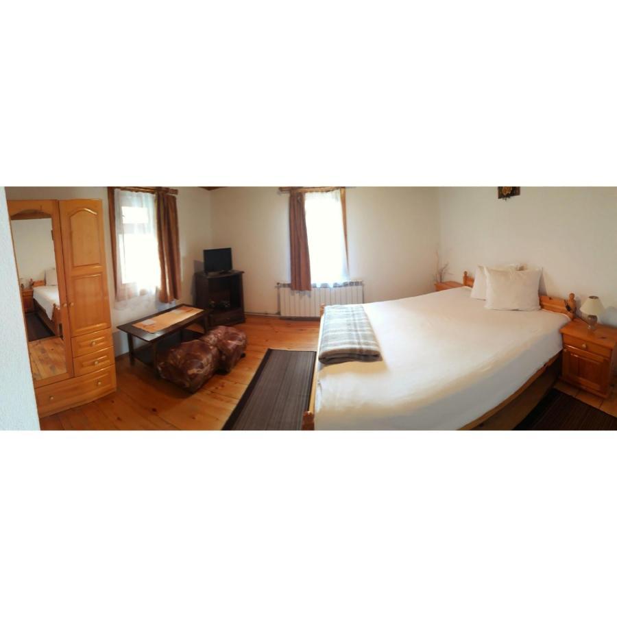 Sarafova Guest House Koprivshtitsa Eksteriør billede